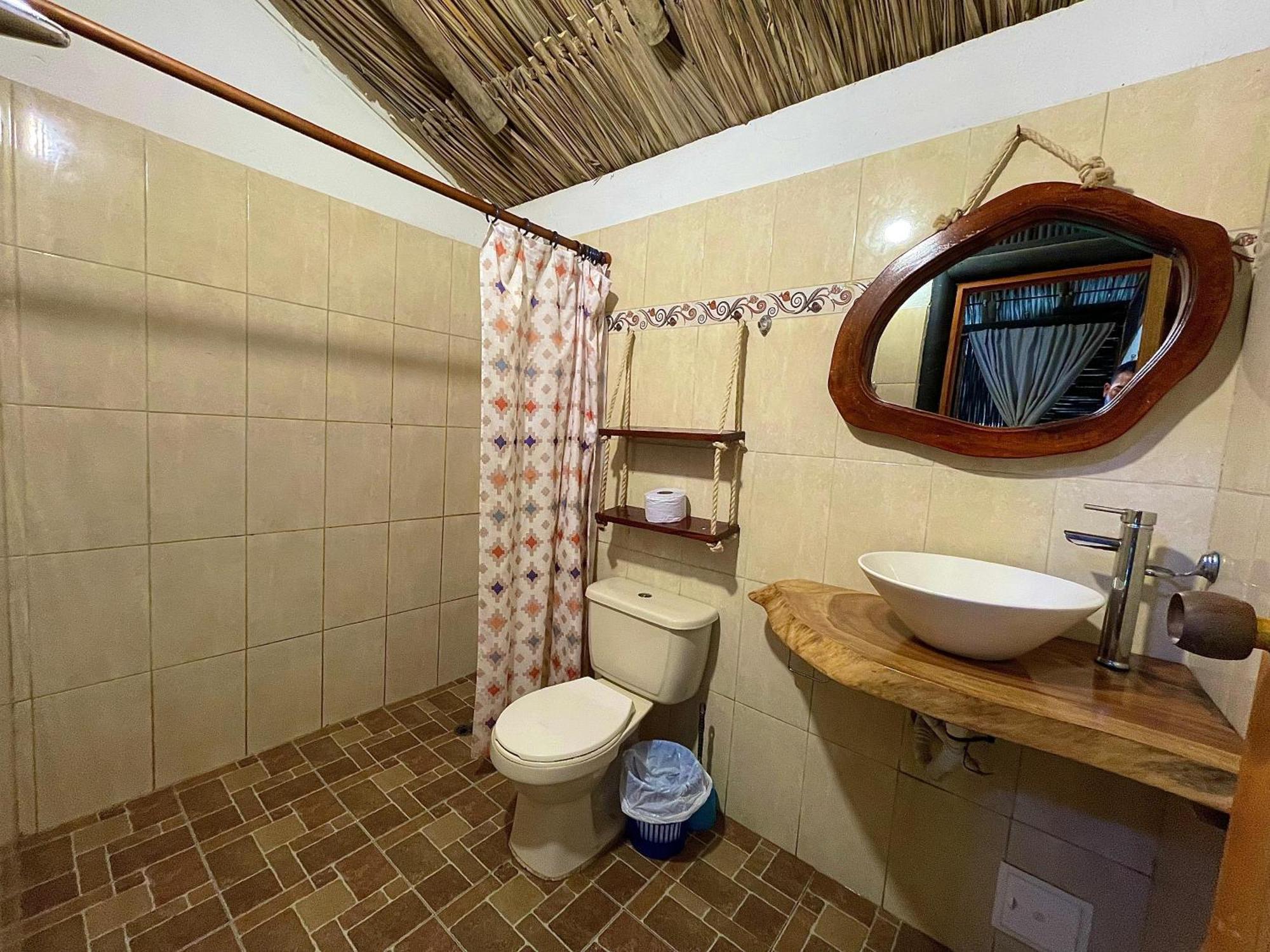 Habitación Familiar con baño privado